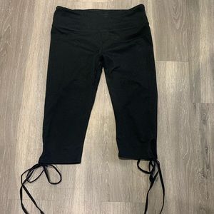Fabletics capris
